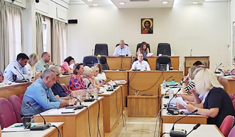 «Βολές» για την κατάργηση των  επερωτήσεων στο Περιφ. Συμβούλιο