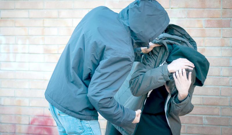 Γρονθοκόπησε συνομήλικό του  και τον έστειλε στο Νοσοκομείο!