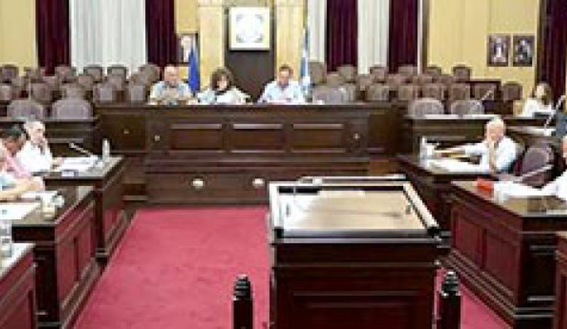 Και με… μπηχτές η χθεσινή λογοδοσία  στο Δημοτικό Συμβούλιο Ιωαννίνων