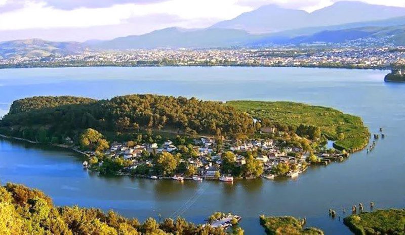 Βραδιά Πολιτισμού και Ποίησης  απόψε στην «Λυρική Παμβώτιδα» 