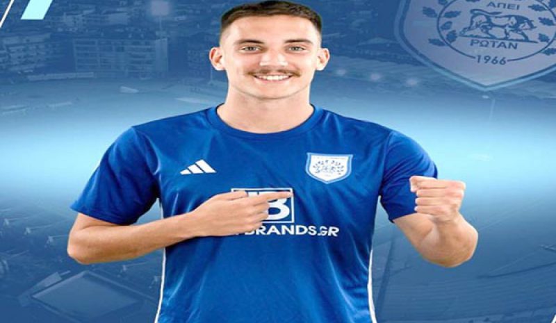 Παίκτες του ΠΑΣ Γιάννινα  οι Μπρκλιάτσα και Χάιδος