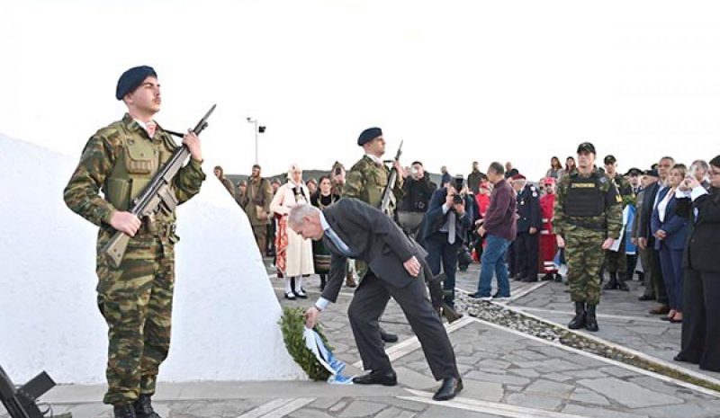 ΤΙΜΑΤΑΙ ΣΗΜΕΡΑ ΤΟ ΕΠΟΣ ΤΟΥ ‘40!