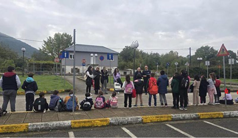 Παιδιά έκαναν μάθημα  κυκλοφοριακής αγωγής