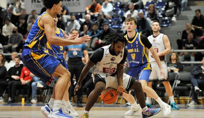 Εντυπωσιακός ο Βίκος,  85-63 το Λαύριο
