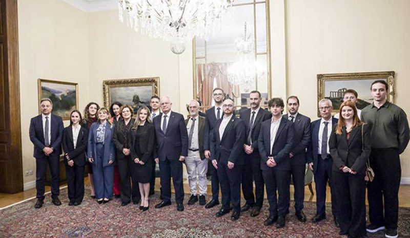 Στον Πρόεδρο της Δημοκρατίας  η φοιτητική ομάδα iGEM Ioannina 