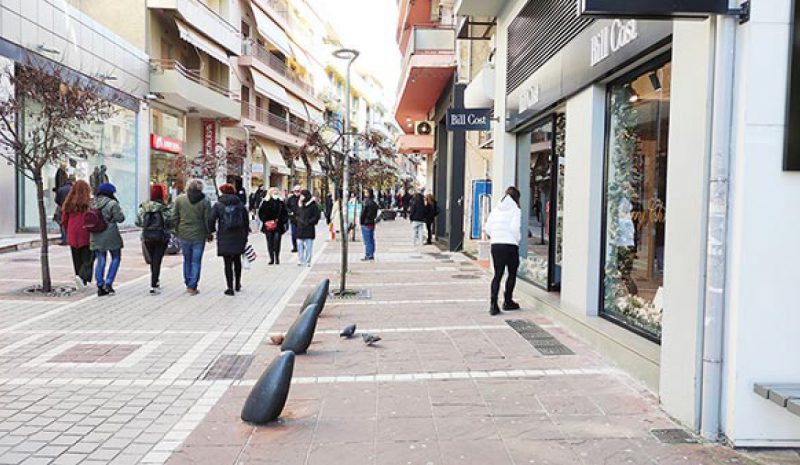 Με τις συντάξεις και το «Δώρο»  αρχίζει να… ζεσταίνεται η αγορά