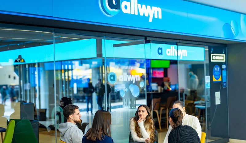 Η εποχή της Allwyn ξεκινά για το δίκτυο των καταστημάτων του ΟΠΑΠ 