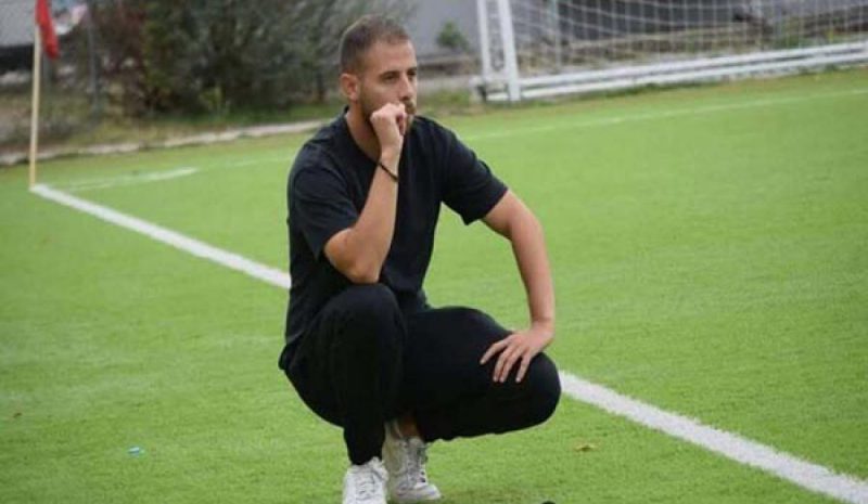 Παρελθόν από τον  Πωγωνάτο ο Τριάντος 