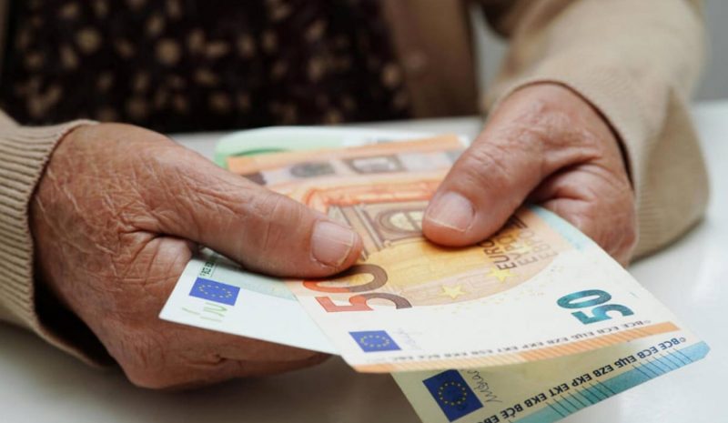 Νωρίτερα λόγω αργίας  οι συντάξεις Απριλίου!