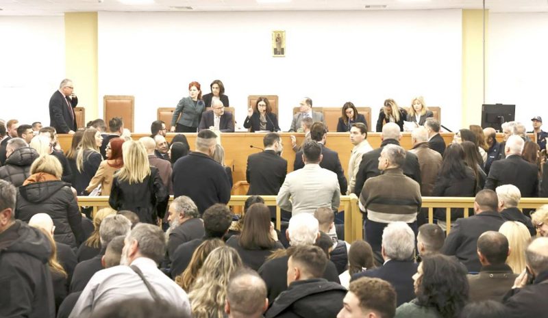 ΤΕΜΠΗ: Διακόπηκε για την 1η Απριλίου η δίκη 