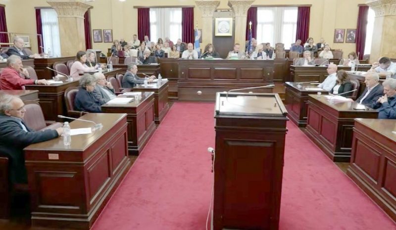 Στην αντεπίθεση ο Θ. Μπέγκας για τα νεκρά ψάρια στη λίμνη