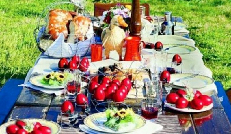 «Μετρημένα» τα τελευταία  ψώνια στην πασχαλινή αγορά