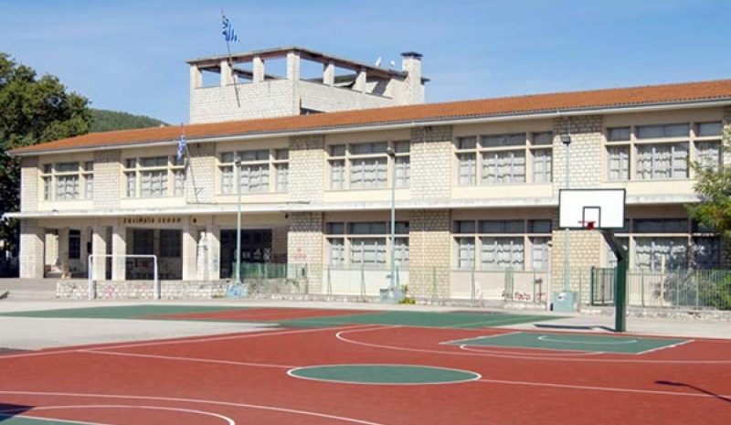 Σε Δήμο, ΤΕΕ και «Κτιριακές Υποδομές ΑΕ» η ευθύνη για τα… τραυματισμένα σχολεία!