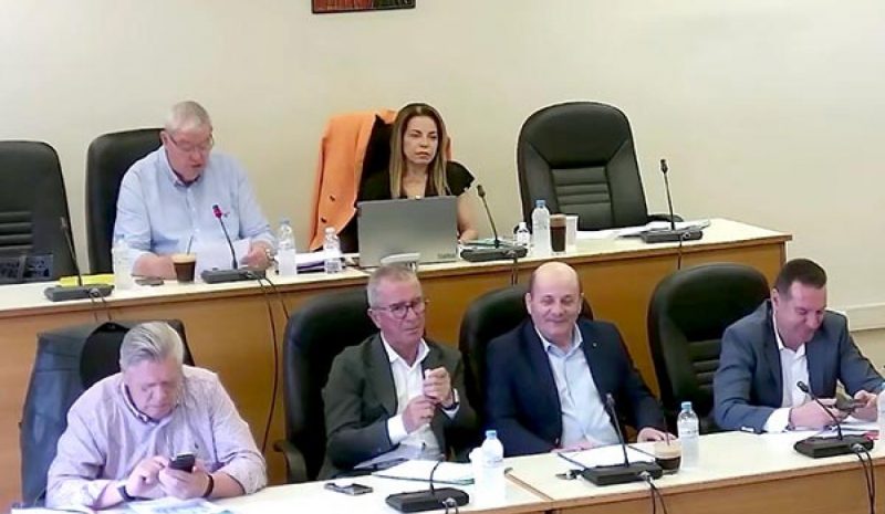 Το «μαύρο – άσπρο» επιχείρησε να κάνει  χθες ο Περιφερειάρχης Αλ. Καχριμάνης