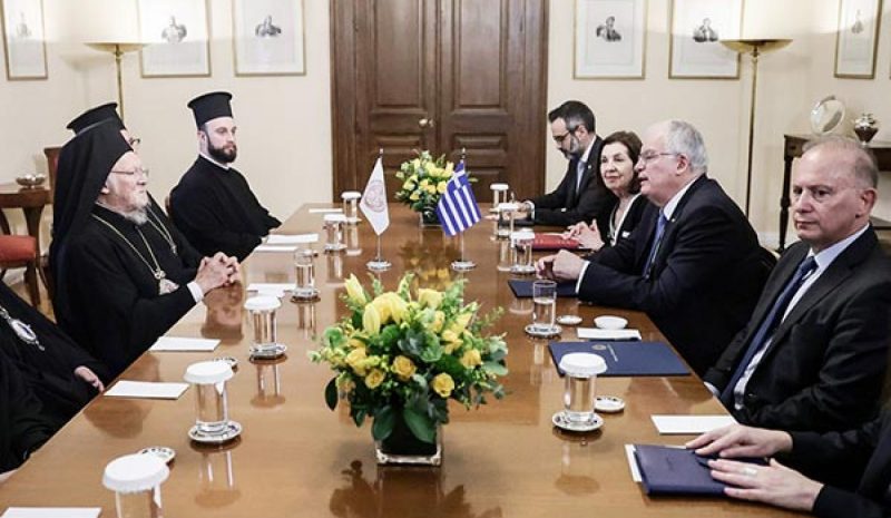 Μηνύματα ενότητας και ειρήνης στη  συνάντηση Τασούλα – Βαρθολομαίου