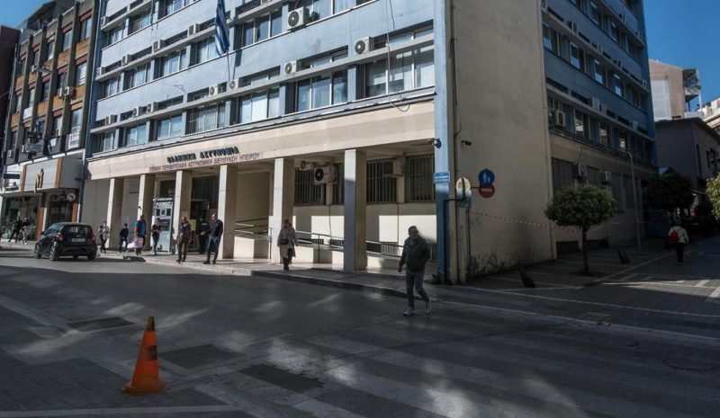  Φεύγουν οι υπέργειοι κάδοι απέναντι από την Αστυνομία