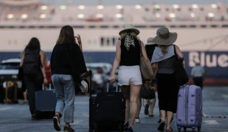 Το καλοκαίρι που ακριβαίνει και η μεσαία τάξη που δυσκολεύεται!