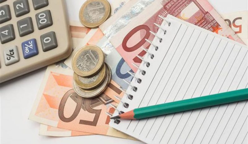 Ξεμένουν από ρευστό οι μικρές επιχειρήσεις