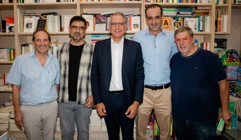 Bookmarkers: Η νέα πρωτοβουλία Δημητριάδη που βάζει το βιβλίο στη ζωή μας
