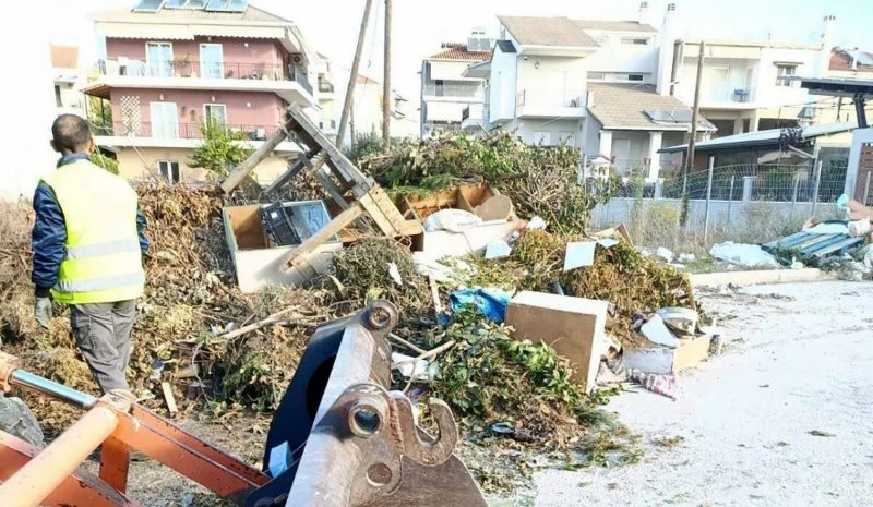 Ο Δήμος καθαρίζει, τα πεζοδρόμια όμως γεμίζουν ξανά με ογκώδη! 